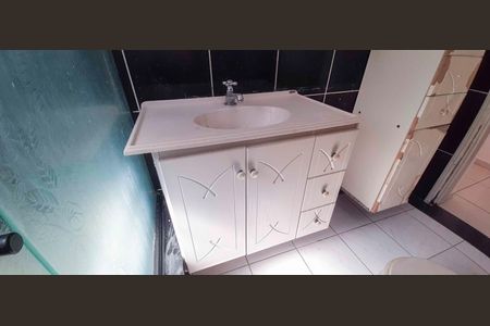 Casa à venda com 270m², 8 quartos e 3 vagas Casa à venda com 270m², 8 quartos e 3 vagasCasa 1 - Banheiro