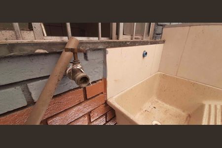 Casa à venda com 270m², 8 quartos e 3 vagas Casa à venda com 270m², 8 quartos e 3 vagasCasa 3 - Área de serviço