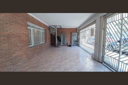 Casa à venda com 270m², 8 quartos e 3 vagas Casa à venda com 270m², 8 quartos e 3 vagasGaragem