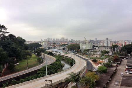 Quarto 1 - Suíte Vista  de apartamento para alugar com 2 quartos, 59m² em Vila Normandia, São Bernardo do Campo