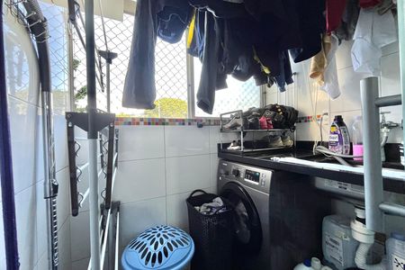 Apartamento à venda com 60m², 2 quartos e 1 vagaÁrea de Serviço