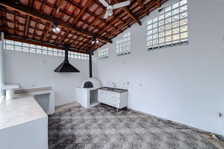 Casa para alugar com 400m², 4 quartos e 4 vagas Casa para alugar com 400m², 4 quartos e 4 vagasÁrea externa