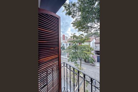 Casa para alugar com 400m², 4 quartos e 4 vagas Casa para alugar com 400m², 4 quartos e 4 vagasVaranda do Quarto 2