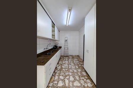 Casa para alugar com 400m², 4 quartos e 4 vagas Casa para alugar com 400m², 4 quartos e 4 vagasCozinha