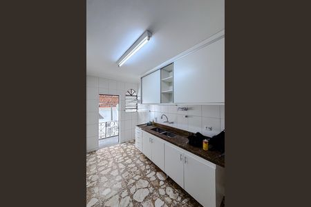 Casa para alugar com 400m², 4 quartos e 4 vagas Casa para alugar com 400m², 4 quartos e 4 vagasCozinha