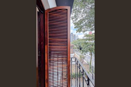 Casa para alugar com 400m², 4 quartos e 4 vagas Casa para alugar com 400m², 4 quartos e 4 vagasVaranda do Quarto 3