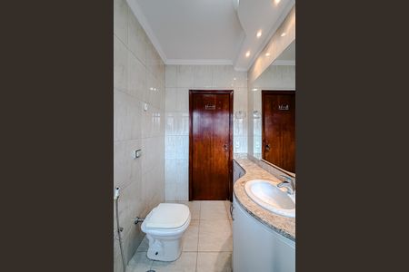 Casa para alugar com 400m², 4 quartos e 4 vagas Casa para alugar com 400m², 4 quartos e 4 vagasBanheiro