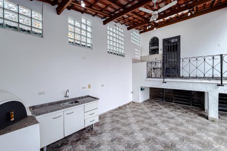 Casa para alugar com 400m², 4 quartos e 4 vagas Casa para alugar com 400m², 4 quartos e 4 vagasÁrea externa