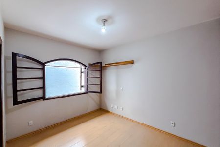 Casa para alugar com 400m², 4 quartos e 4 vagas Casa para alugar com 400m², 4 quartos e 4 vagasQuarto 4 - Suíte