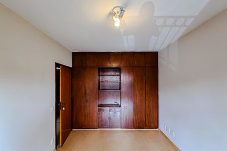 Casa para alugar com 400m², 4 quartos e 4 vagas Casa para alugar com 400m², 4 quartos e 4 vagasQuarto 2