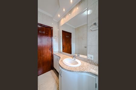 Casa para alugar com 400m², 4 quartos e 4 vagas Casa para alugar com 400m², 4 quartos e 4 vagasBanheiro