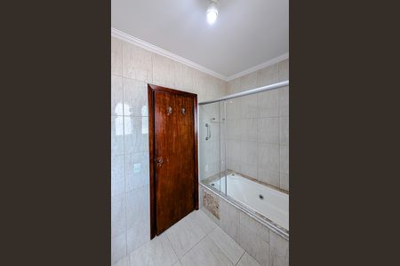 Casa para alugar com 400m², 4 quartos e 4 vagas Casa para alugar com 400m², 4 quartos e 4 vagasBanheiro da Suíte