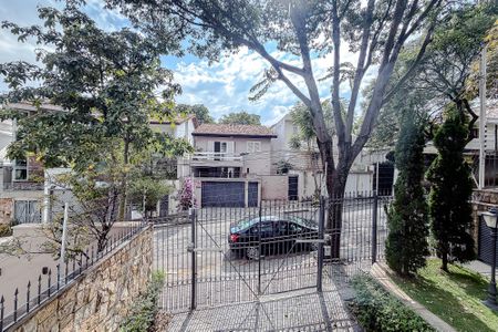 Casa para alugar com 400m², 4 quartos e 4 vagas Casa para alugar com 400m², 4 quartos e 4 vagasVista da Sala
