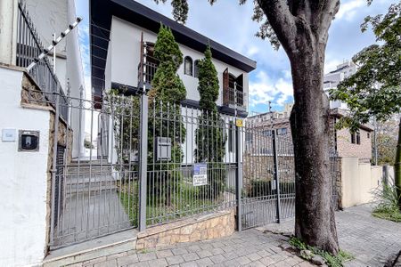 Casa para alugar com 400m², 4 quartos e 4 vagas Casa para alugar com 400m², 4 quartos e 4 vagasFachada - Plaquinha