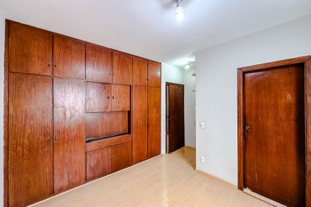 Casa para alugar com 400m², 4 quartos e 4 vagas Casa para alugar com 400m², 4 quartos e 4 vagasQuarto 4 - Suíte