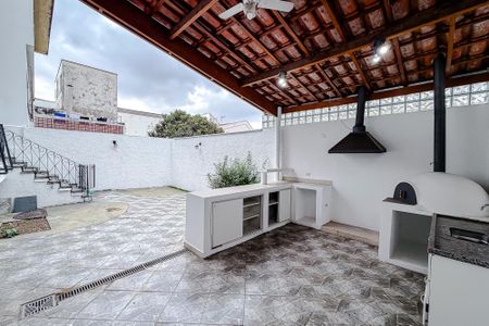 Casa para alugar com 400m², 4 quartos e 4 vagas Casa para alugar com 400m², 4 quartos e 4 vagasÁrea externa