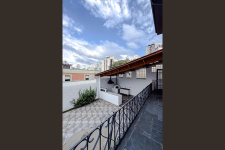 Casa para alugar com 400m², 4 quartos e 4 vagas Casa para alugar com 400m², 4 quartos e 4 vagasVaranda do Quarto 1