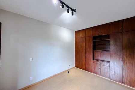 Casa para alugar com 400m², 4 quartos e 4 vagas Casa para alugar com 400m², 4 quartos e 4 vagasQuarto 3