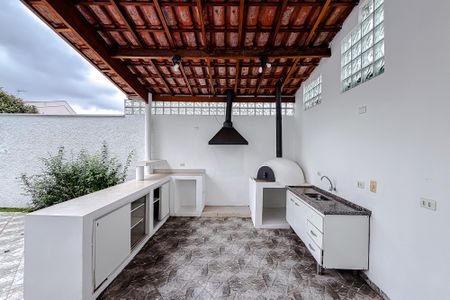 Casa para alugar com 400m², 4 quartos e 4 vagas Casa para alugar com 400m², 4 quartos e 4 vagasÁrea externa