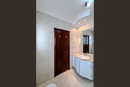 Casa para alugar com 400m², 4 quartos e 4 vagas Casa para alugar com 400m², 4 quartos e 4 vagasBanheiro da Suíte