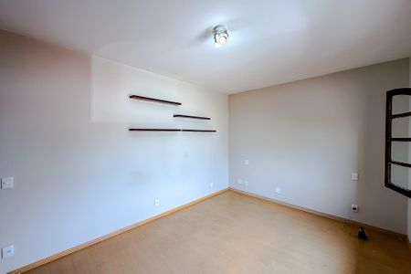 Casa para alugar com 400m², 4 quartos e 4 vagas Casa para alugar com 400m², 4 quartos e 4 vagasQuarto 5 - Suíte