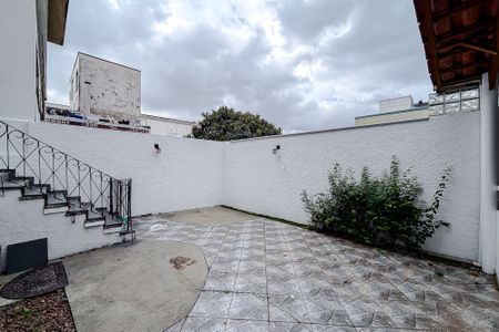 Casa para alugar com 400m², 4 quartos e 4 vagas Casa para alugar com 400m², 4 quartos e 4 vagasÁrea externa