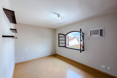 Casa para alugar com 400m², 4 quartos e 4 vagas Casa para alugar com 400m², 4 quartos e 4 vagasQuarto 5 - Suíte