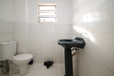 Casa para alugar com 65m², 1 quarto e sem vagaBanheiro