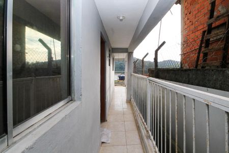 Corredor Externo de casa para alugar com 1 quarto, 65m² em Granja Carolina, Cotia