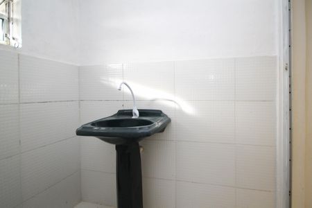 Casa para alugar com 65m², 1 quarto e sem vagaBanheiro