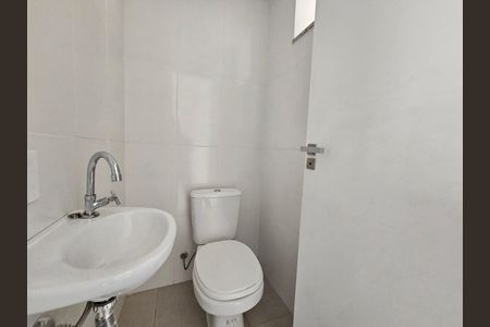 Casa de condomínio para alugar com 79m², 2 quartos e 1 vaga