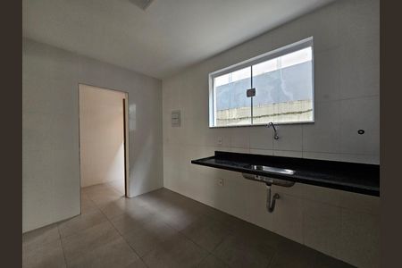 Casa de condomínio para alugar com 79m², 2 quartos e 1 vaga