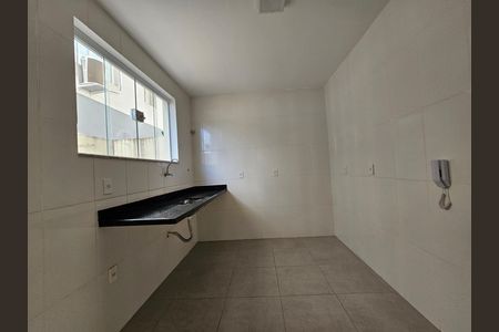 Casa de condomínio para alugar com 79m², 2 quartos e 1 vaga