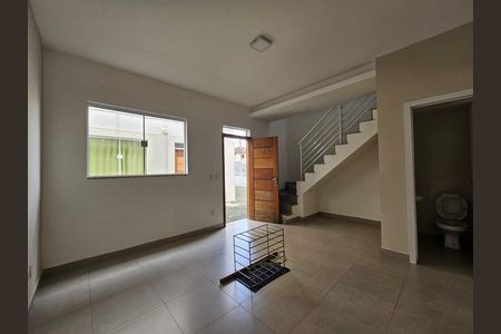 Casa de Condomínio para alugar com 2 quartos, 79m² em Vila Santo Antônio, Guarujá