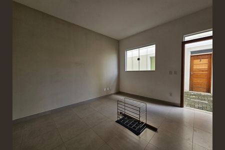 Casa de condomínio para alugar com 79m², 2 quartos e 1 vaga