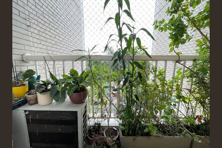 Apartamento à venda com 87m², 2 quartos e 2 vagas Apartamento à venda com 87m², 2 quartos e 2 vagasVaranda suíte