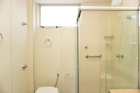 Apartamento para alugar com 120m², 3 quartos e 1 vagaSuíte - Banheiro 