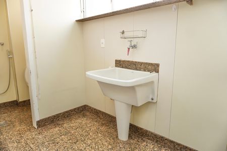 Apartamento para alugar com 120m², 3 quartos e 1 vagaÁrea de Serviço