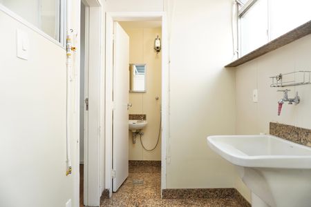 Apartamento para alugar com 120m², 3 quartos e 1 vagaÁrea de Serviço