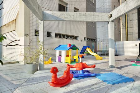Apartamento para alugar com 120m², 3 quartos e 1 vagaÁrea comum - Playground