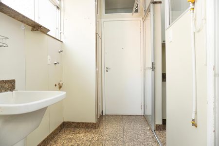 Apartamento para alugar com 120m², 3 quartos e 1 vagaÁrea de Serviço