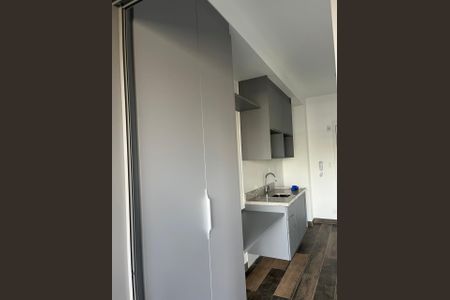 Cozinha de apartamento para alugar com 1 quarto, 21m² em Indianópolis, São Paulo