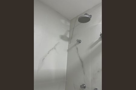 Banheiro  de apartamento para alugar com 1 quarto, 21m² em Indianópolis, São Paulo