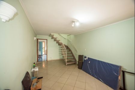 Sala de casa para alugar com 2 quartos, 110m² em Vila da Saúde, São Paulo