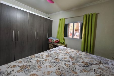Casa à venda com 300m², 3 quartos e 4 vagas Casa à venda com 300m², 3 quartos e 4 vagasQuarto 2