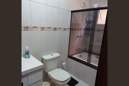 Casa à venda com 300m², 3 quartos e 4 vagas Casa à venda com 300m², 3 quartos e 4 vagasBanheiro
