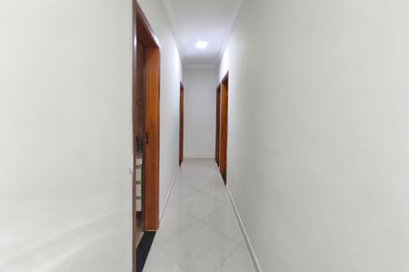 Casa à venda com 300m², 3 quartos e 4 vagas Casa à venda com 300m², 3 quartos e 4 vagasCorredor - Quartos