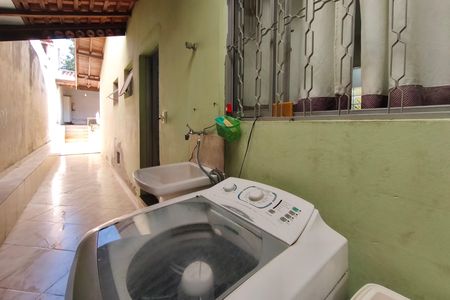 Casa à venda com 300m², 3 quartos e 4 vagas Casa à venda com 300m², 3 quartos e 4 vagasÁrea de Serviço