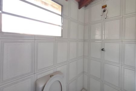 Banheiro de serviço de casa à venda com 3 quartos, 300m² em Jardim Adhemar de Barros, Campinas