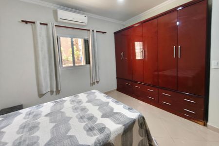 Casa à venda com 300m², 3 quartos e 4 vagas Casa à venda com 300m², 3 quartos e 4 vagasSuíte